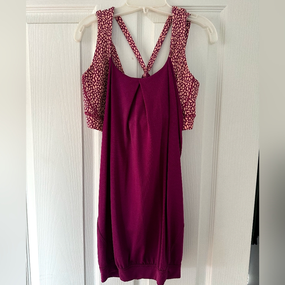 Lululemon size 6